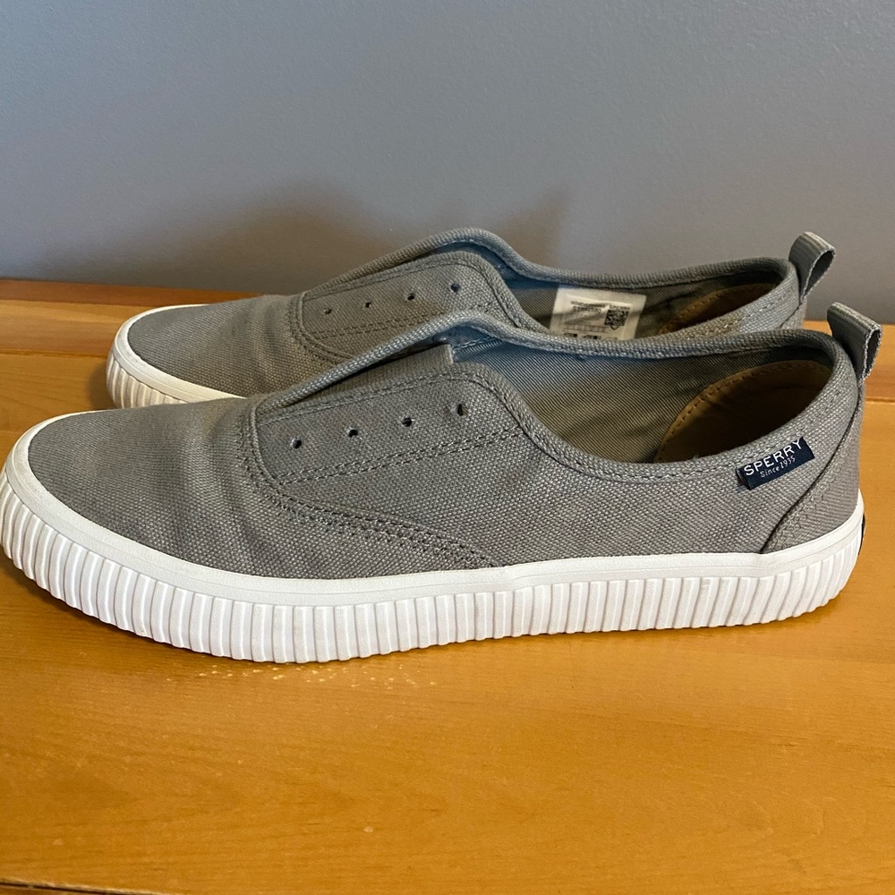 Sperry slip on shoes